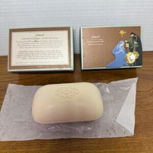 Toasted Almond Scented Bar Soap with Decorative Holiday Box 8oz